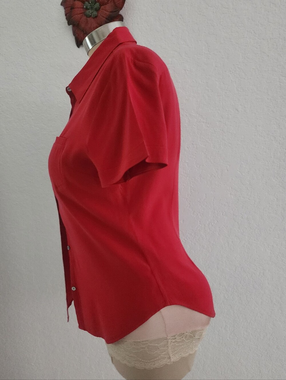 EXPRESS | Red Top - Picture 7 of 15